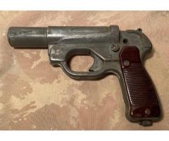 Antique WW II German Flare Pistol Model LP42, Circa 1944