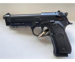 Beretta 92 FS Inox pistol, caliber 9 Luger. excellence   condition  with 3 Box of bullet