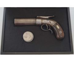 ANTIQUE STOCKING & CO PERCUSSING PEPPERBOX / BELLY GUN WITH DISPLAY CASE